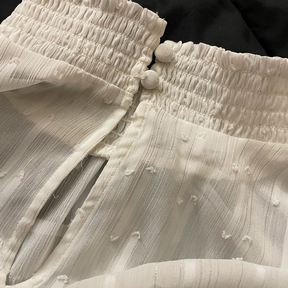 White sheer express top size medium - Picture 4 of 8